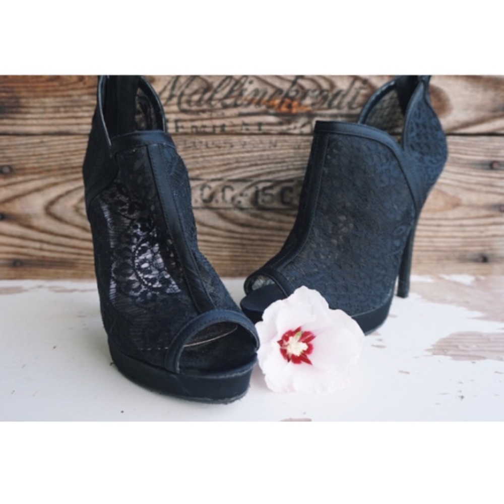 Black Lacy Heels